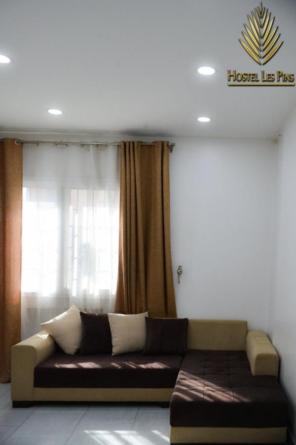 Hostel Les Pins Alger Buitenkant foto